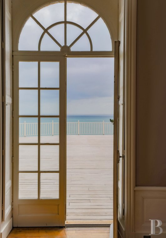 Dans le Finistère, sur la presqu’île de Crozon, un manoir du début du 19e siècle en belvédère sur la baie de Douarnenez - photo  n°4